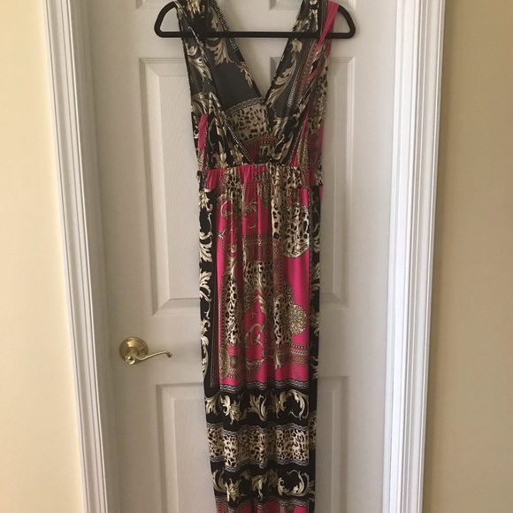 Ladies Maxie dress. - Picture 2 of 2